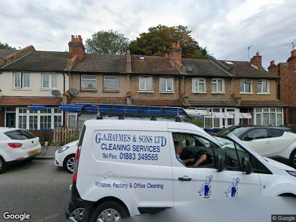 House Chipstead Valley Road in Greater London