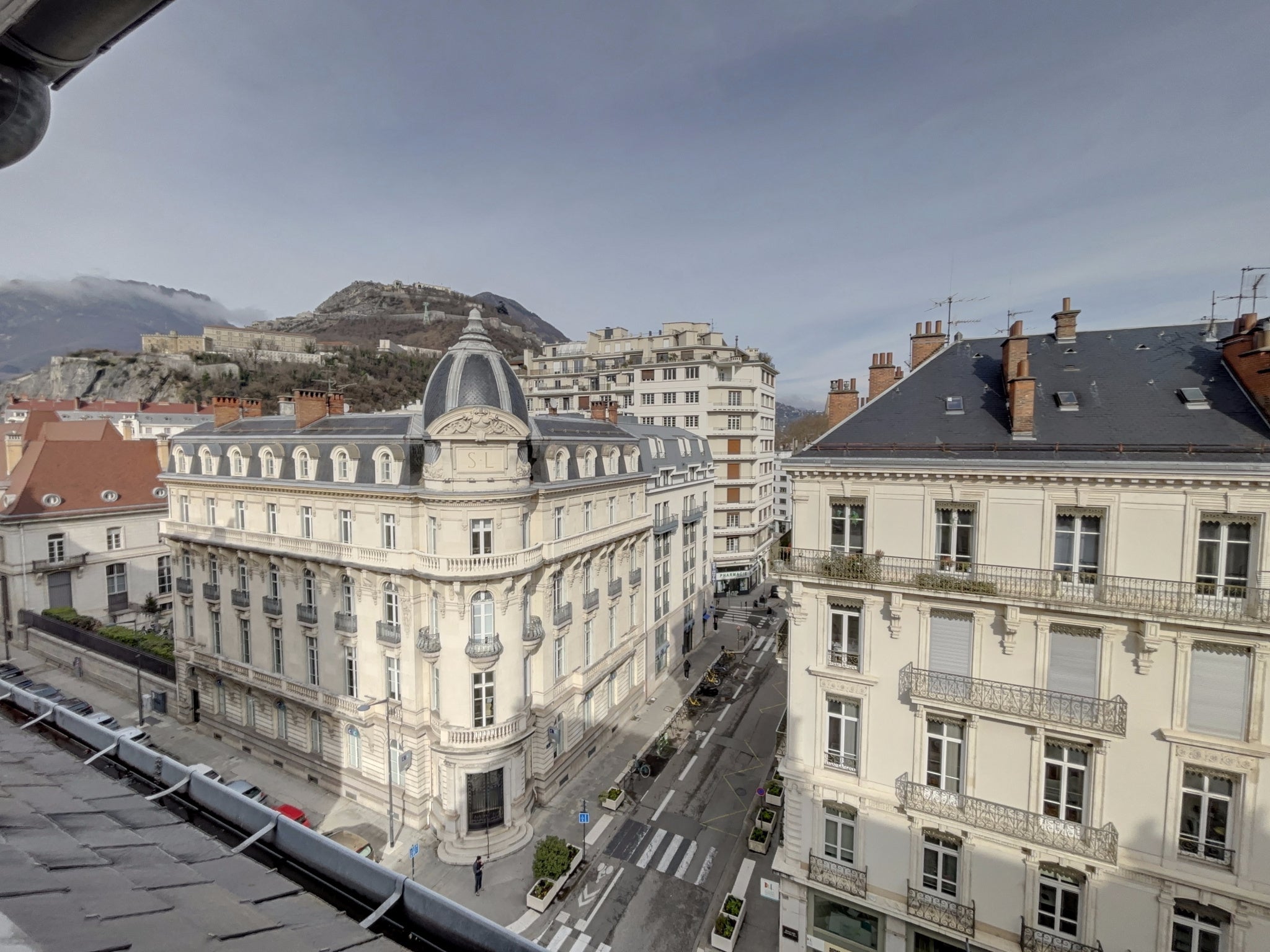 Room Rue Clot-Bey in Grenoble