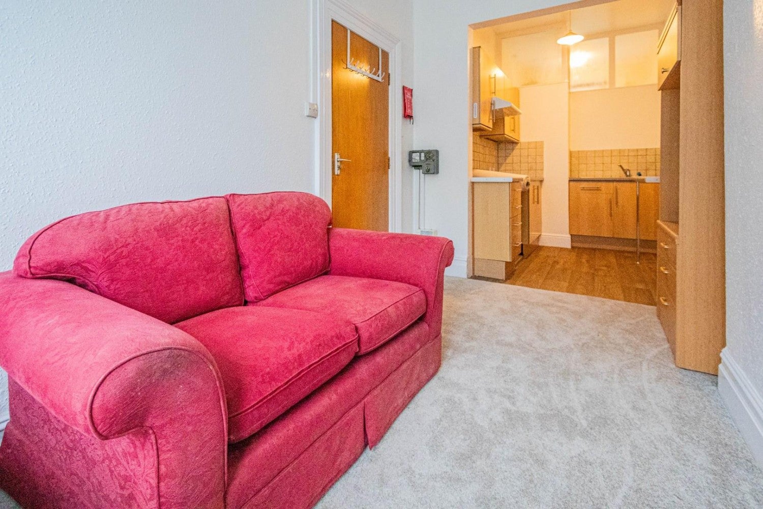 Room Burghley Road in Bristol