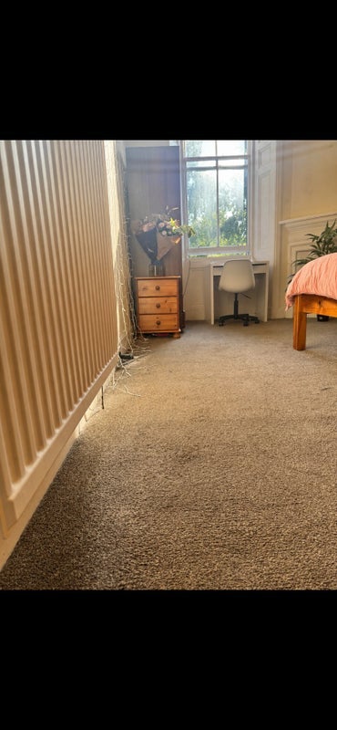 Room Strathfillan Road in City of Edinburgh