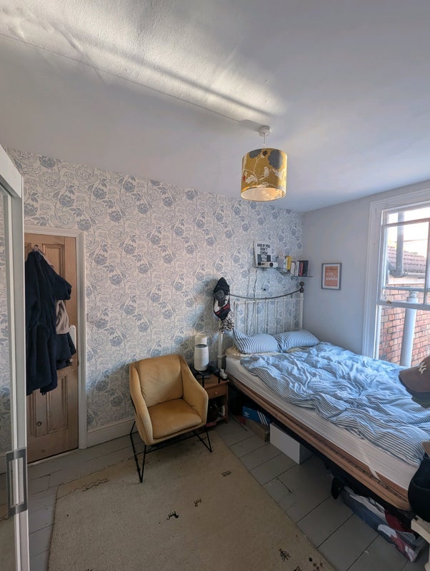 Room Sandford Road in Bristol