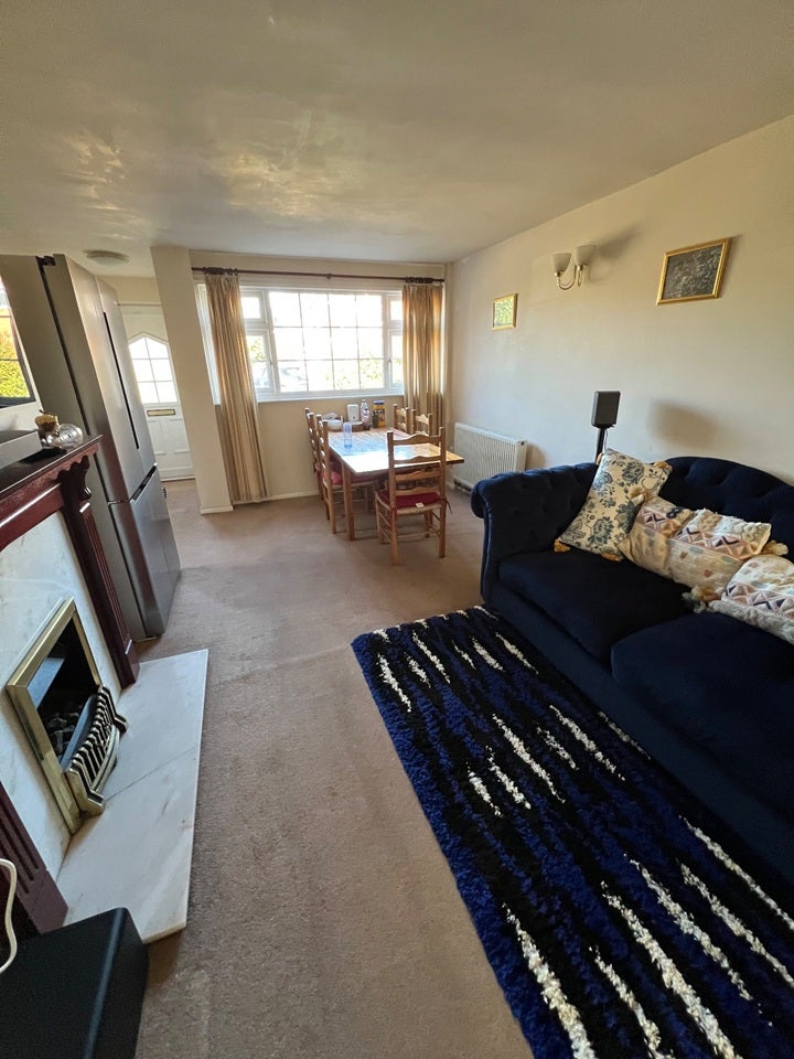 Room Court Road in Cranfield