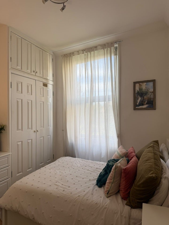Flat Newington Green Road in Greater London