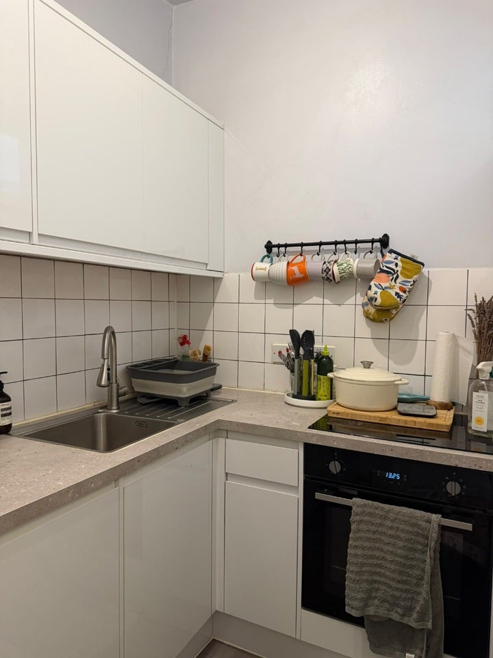 Flat Newington Green Road in Greater London