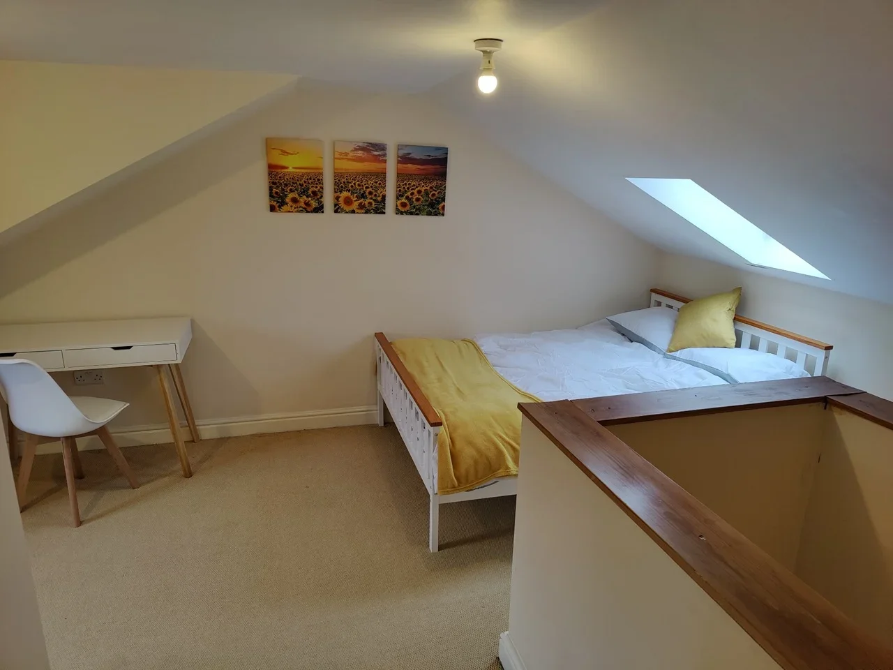 Room Kitchener Road in High Wycombe