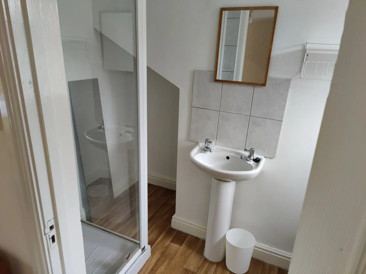 Room Kitchener Road in High Wycombe