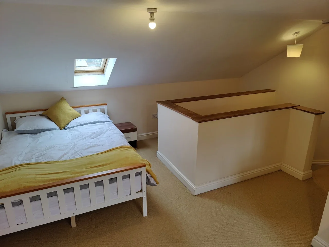 Room Kitchener Road in High Wycombe
