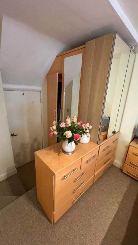Room Russell Gardens in Greater London