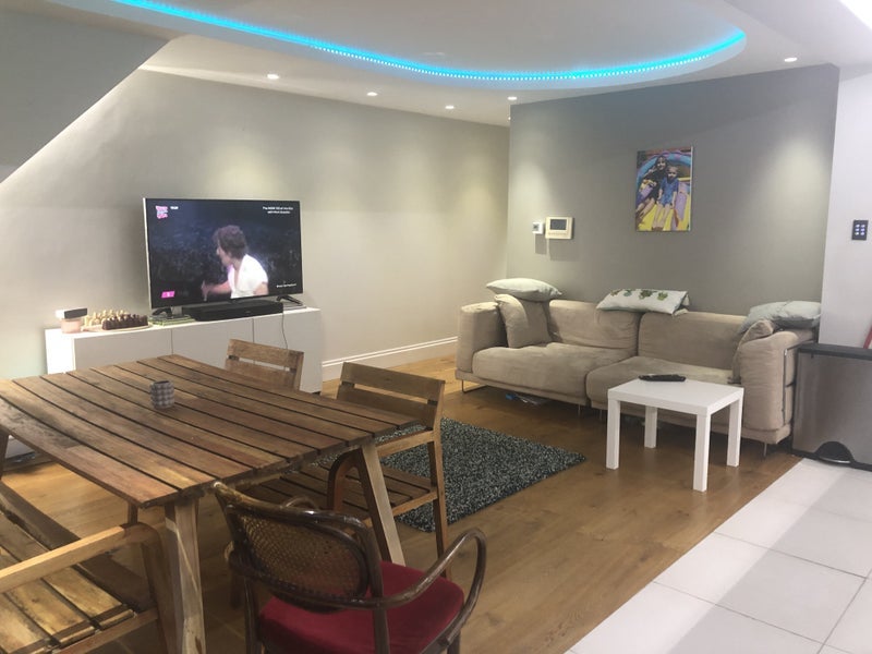 Room Cobbold Road in Greater London