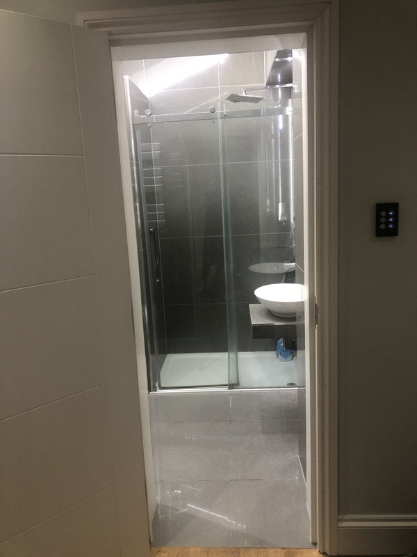 Room Cobbold Road in Greater London