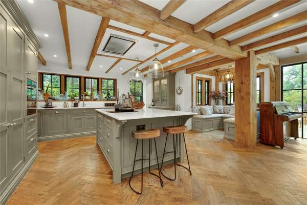House Dukes Covert in Surrey Heath