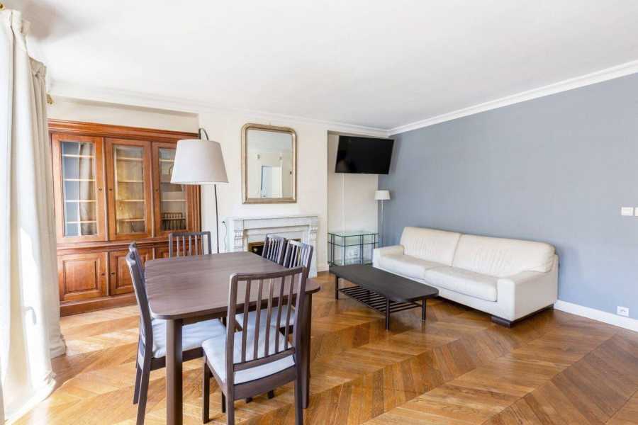 Flat Avenue Charles de Gaulle in Neuilly-sur-Seine