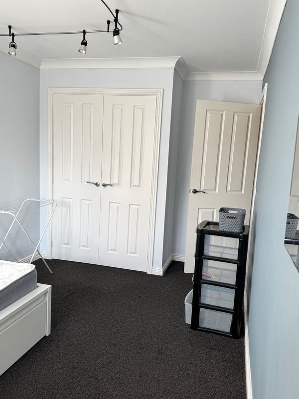Room Greens Road in Coventry