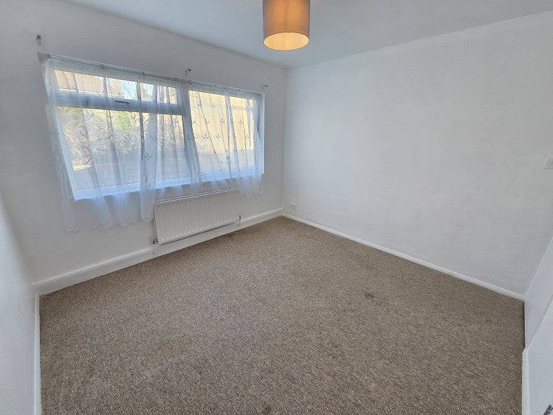 Flat Parchmore Road in Greater London