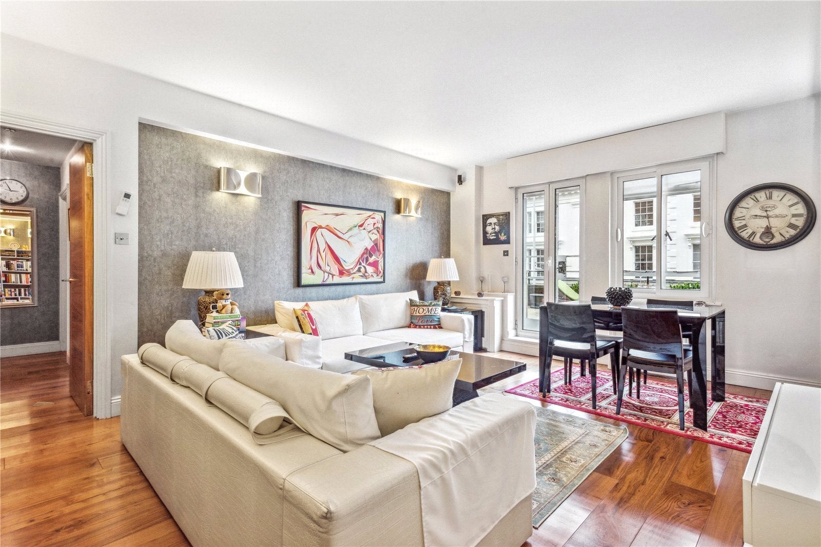 Flat Walpole Street in Greater London