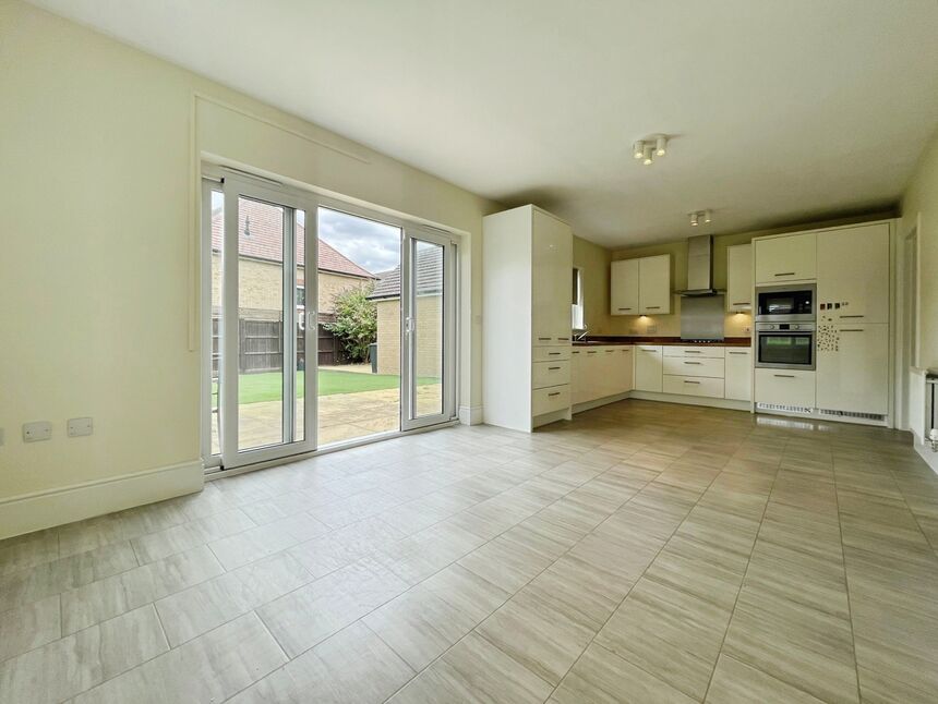 House Catherine Howard Close in Tonbridge and Malling