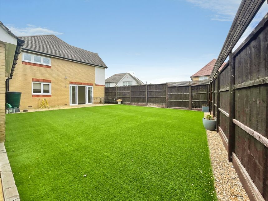 House Catherine Howard Close in Tonbridge and Malling