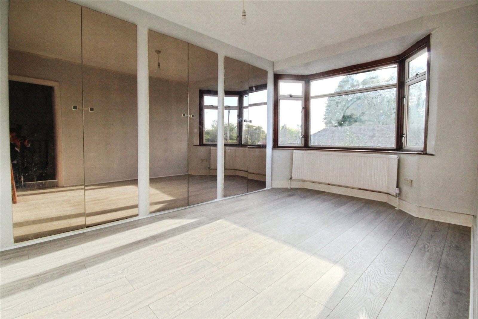 House Mayfair Avenue in Greater London