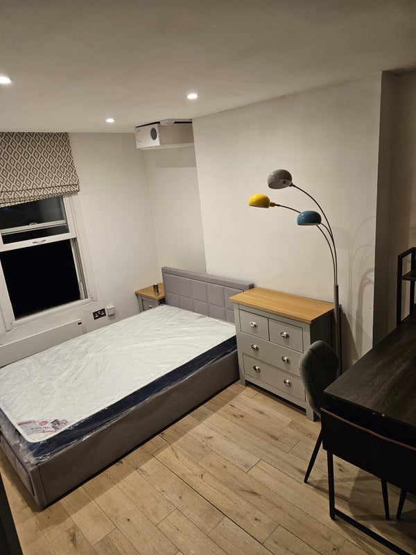 Flat Wolfington Road in Greater London