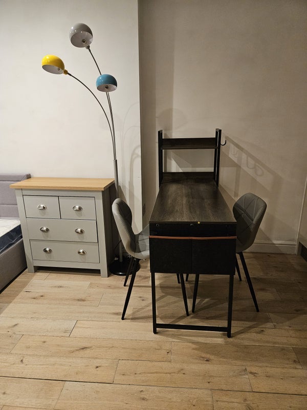 Flat Wolfington Road in Greater London