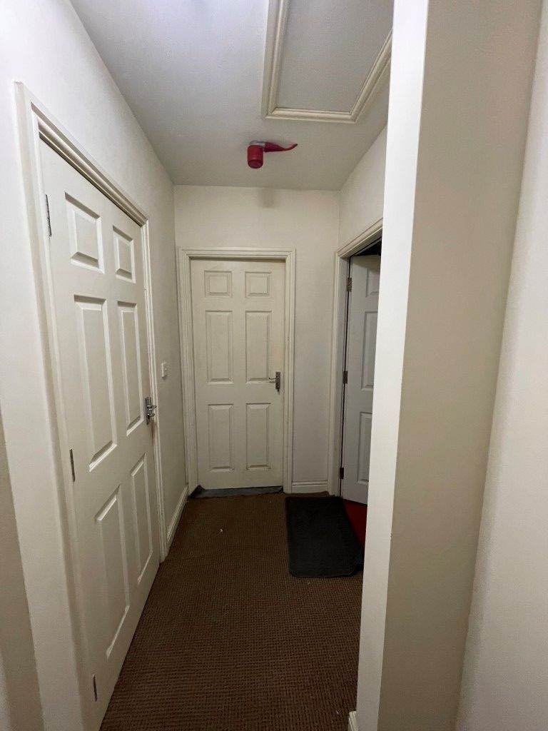 Room Leeds Road in Bradford