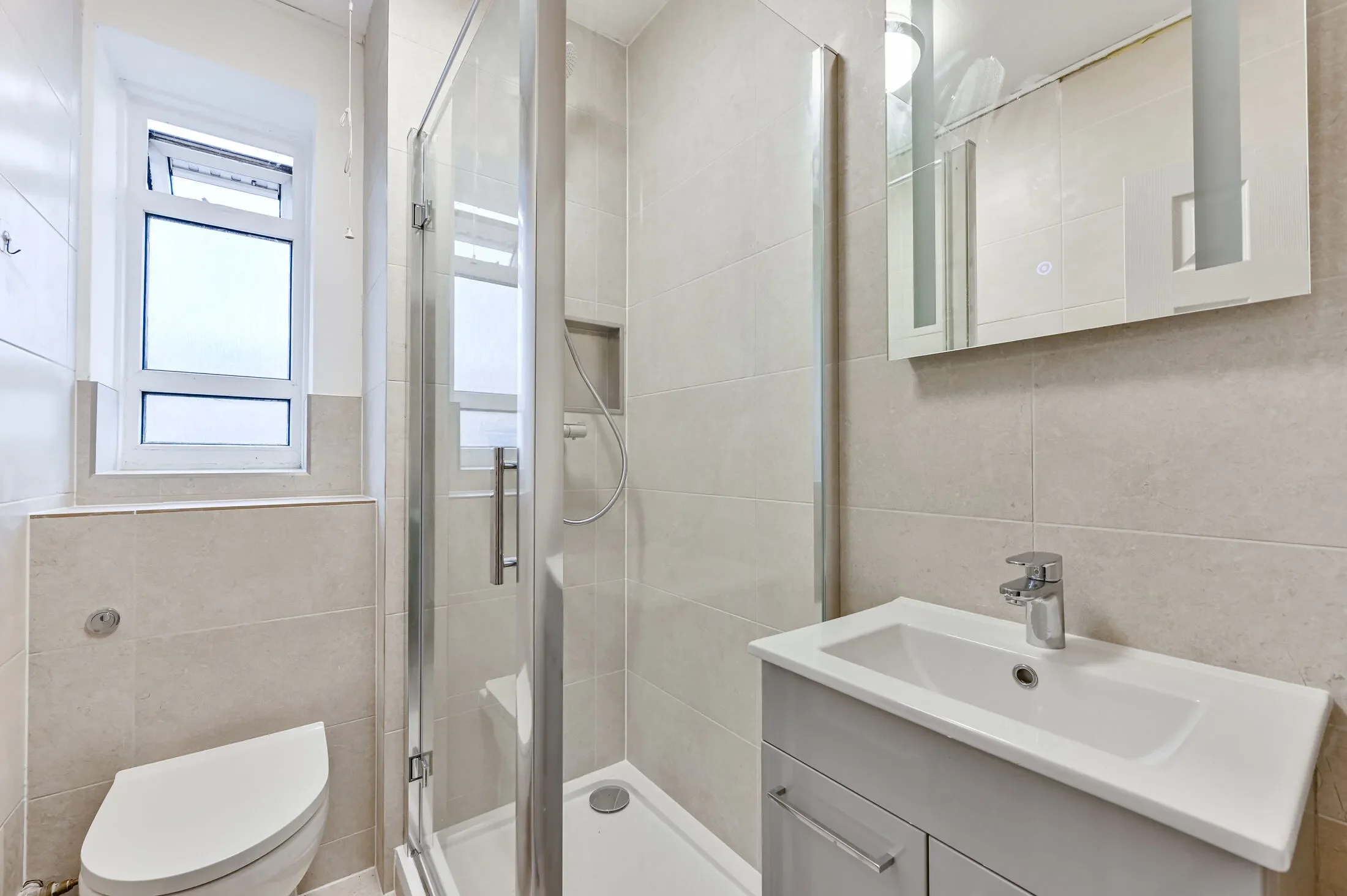 Flat Parkhill Road in Greater London