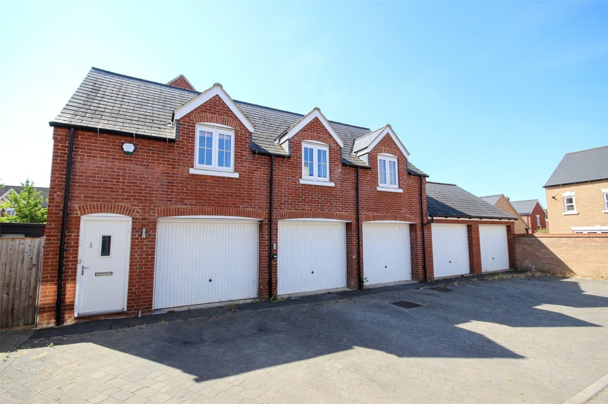 House Midsummer Grove in Great Denham