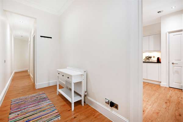 Flat Newman Street in City of Westminster