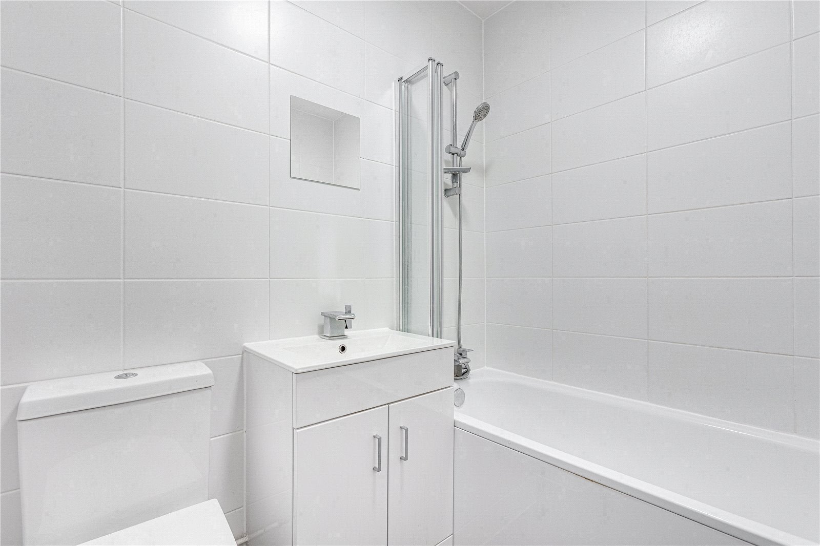 Flat Wellesley Road in Greater London