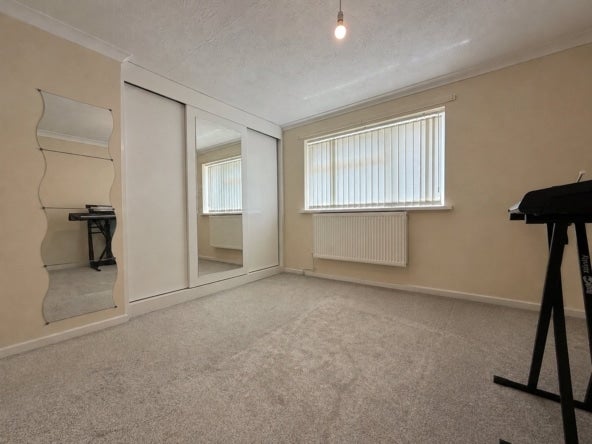House Wimpole Close in Swindon