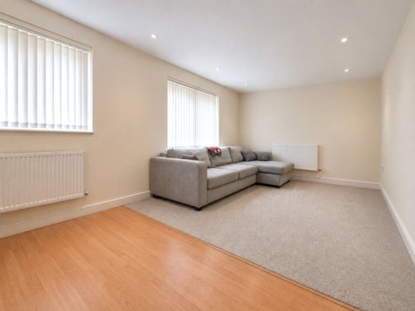 House Wimpole Close in Swindon