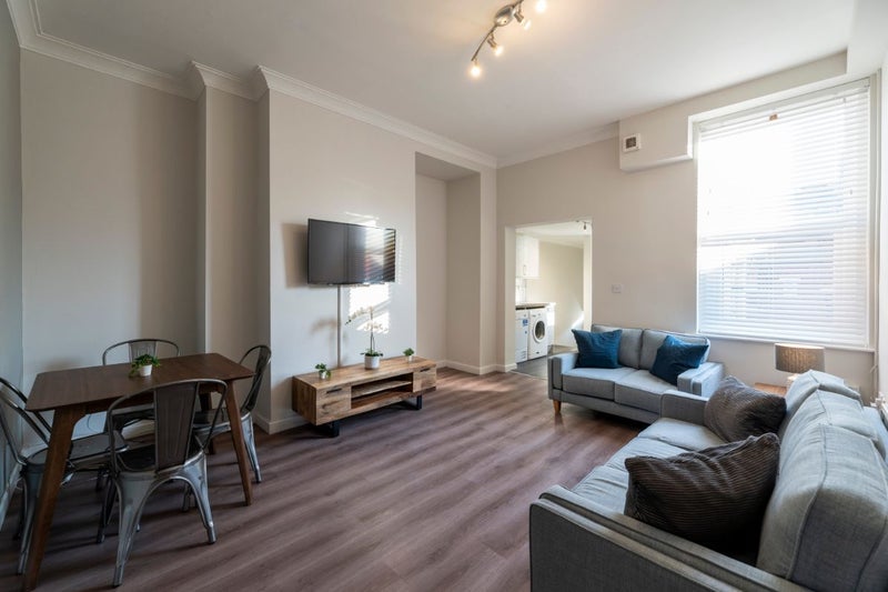 Room Forsyth Road in Newcastle upon Tyne
