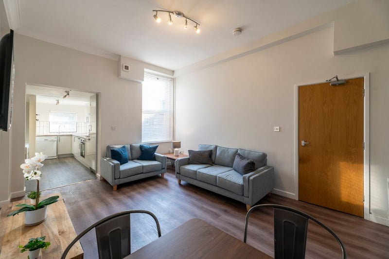 Room Forsyth Road in Newcastle upon Tyne