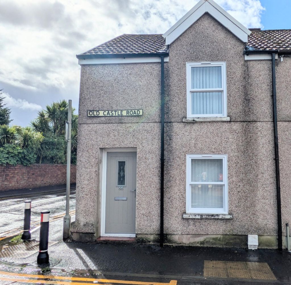 House Old Castle Road in Llanelli