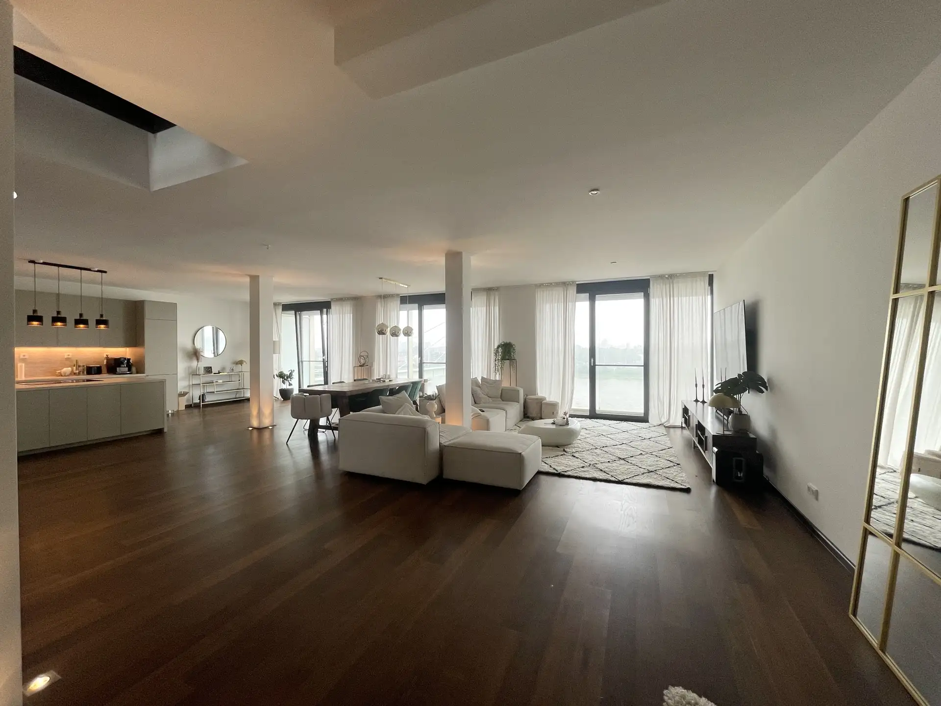 Wohnung Im Zollhafen in Köln