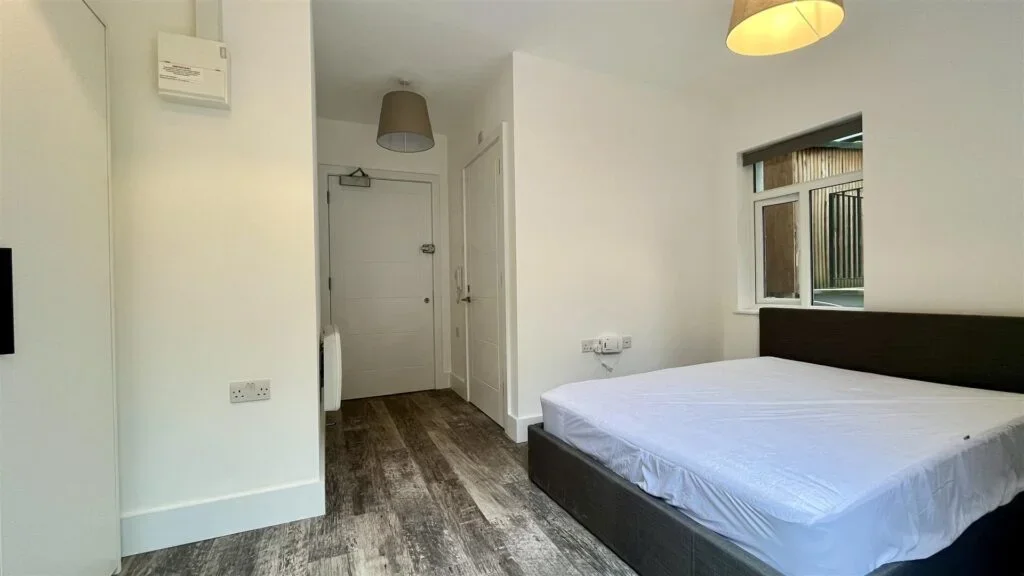 Room Langley Park Road in Greater London