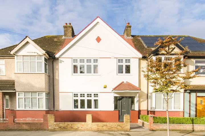 Room Westfields Road in Greater London