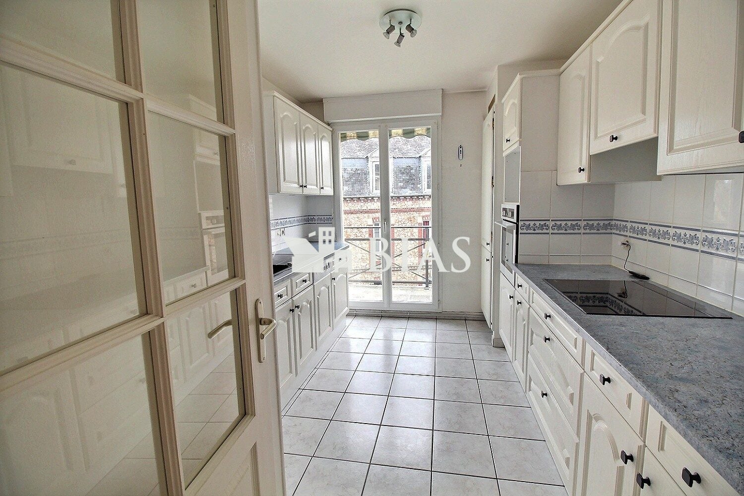 Flat Rue de la Roquette in Pont-Audemer