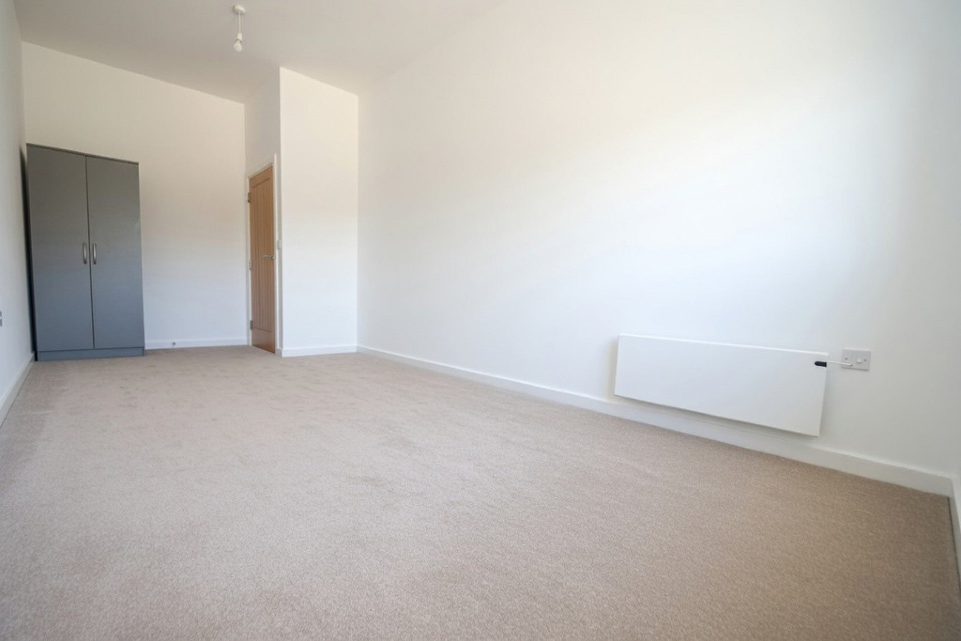 Flat Sidney Road in Borough of Spelthorne