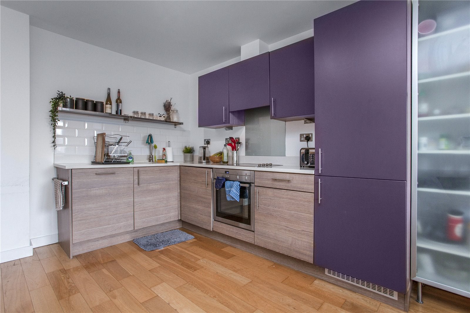 Flat Kingsland Road in Greater London