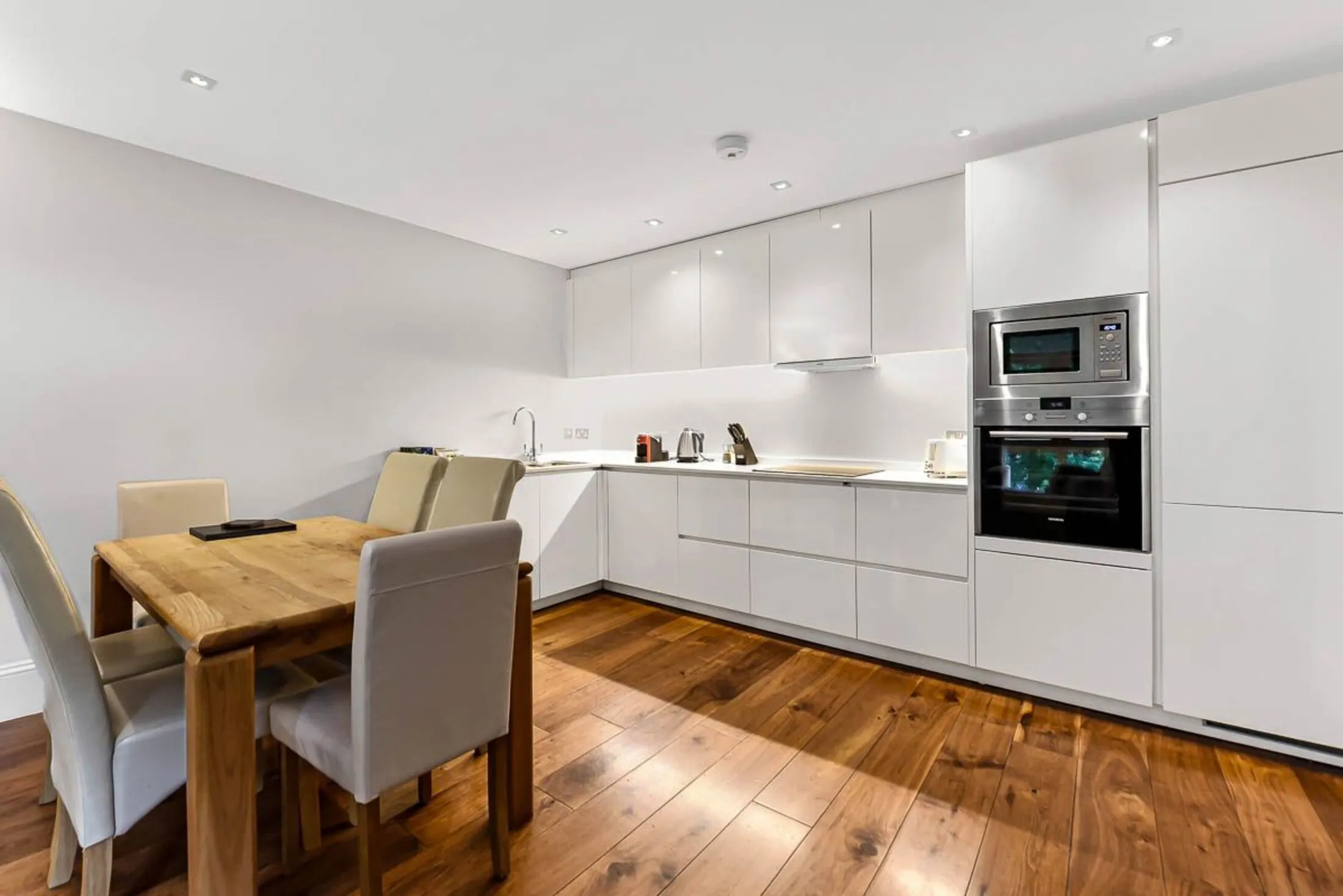 Flat Woburn Place in Greater London
