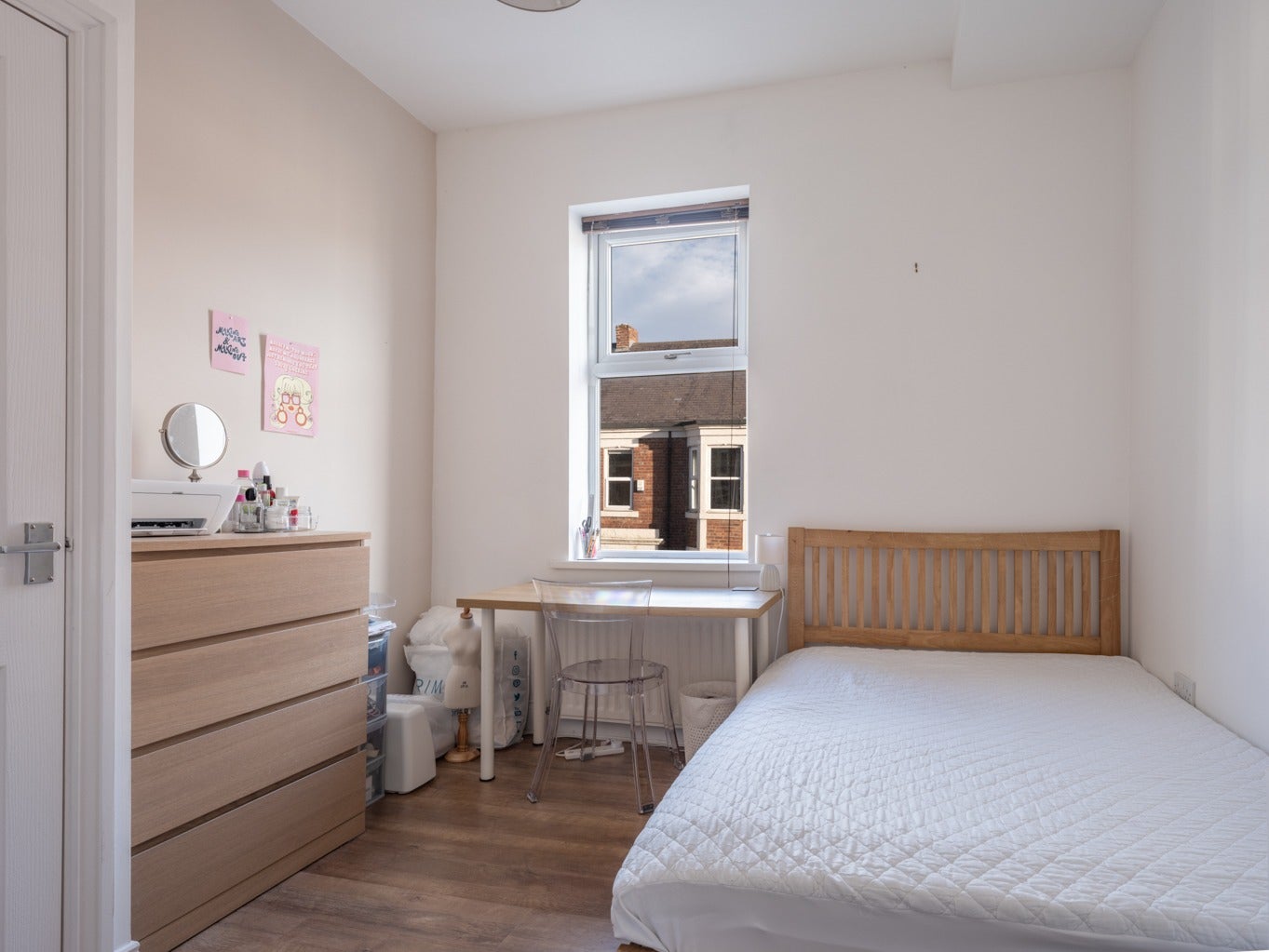 Flat Second Avenue in Newcastle upon Tyne