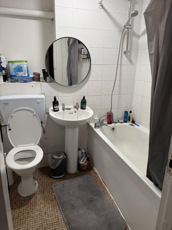 Room Camelford Walk in Greater London