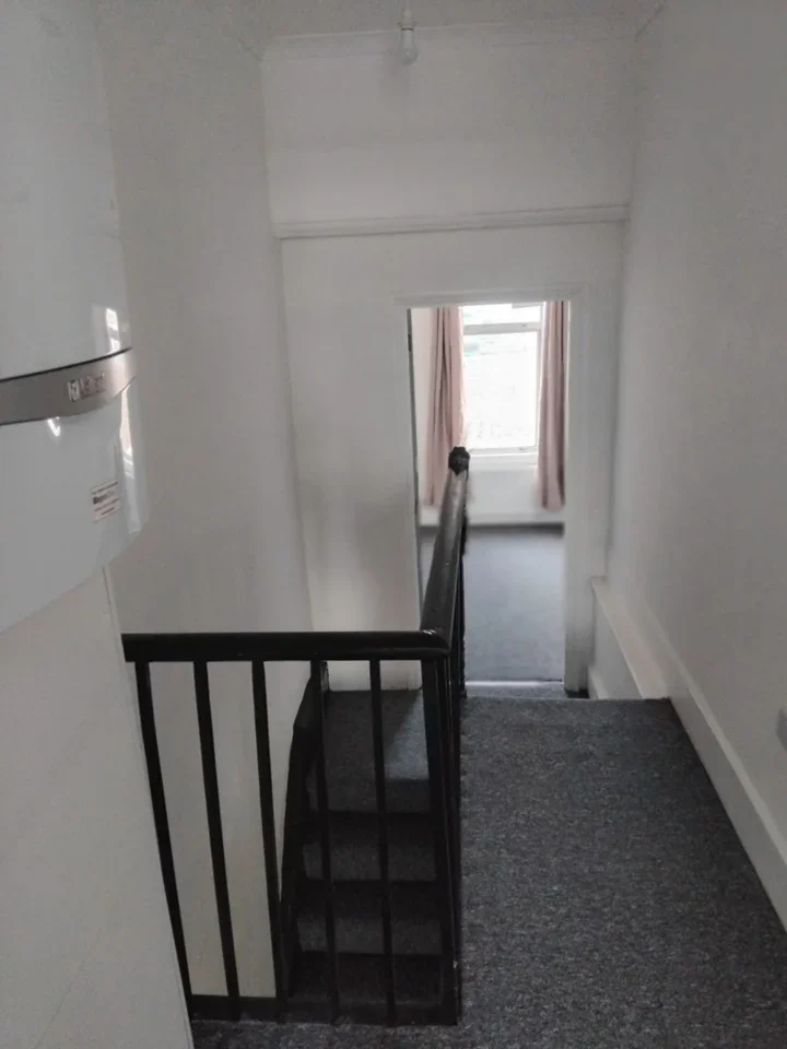 House Redclyffe Road in Greater London
