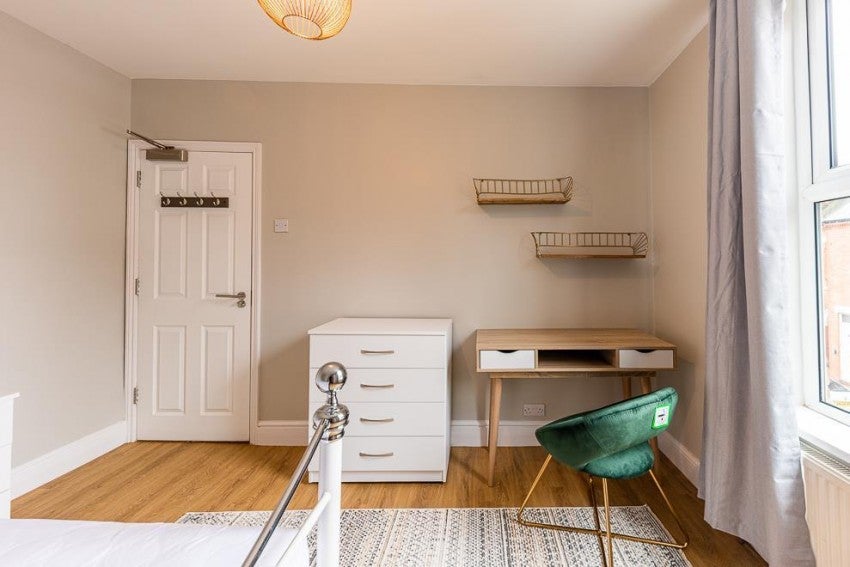 Room Saint Stephens Road in Nottingham