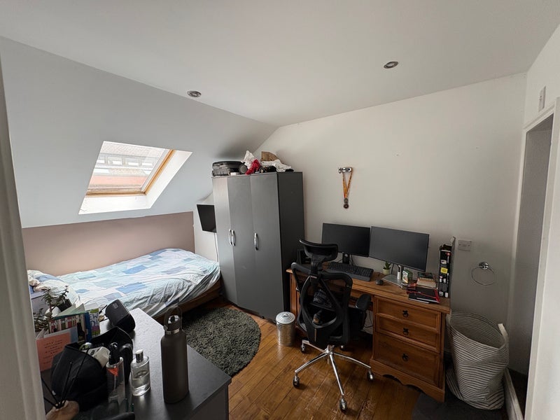 Room Empress Street in Trafford