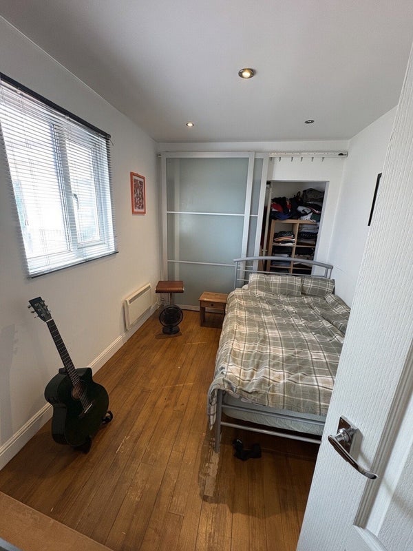 Room Empress Street in Trafford