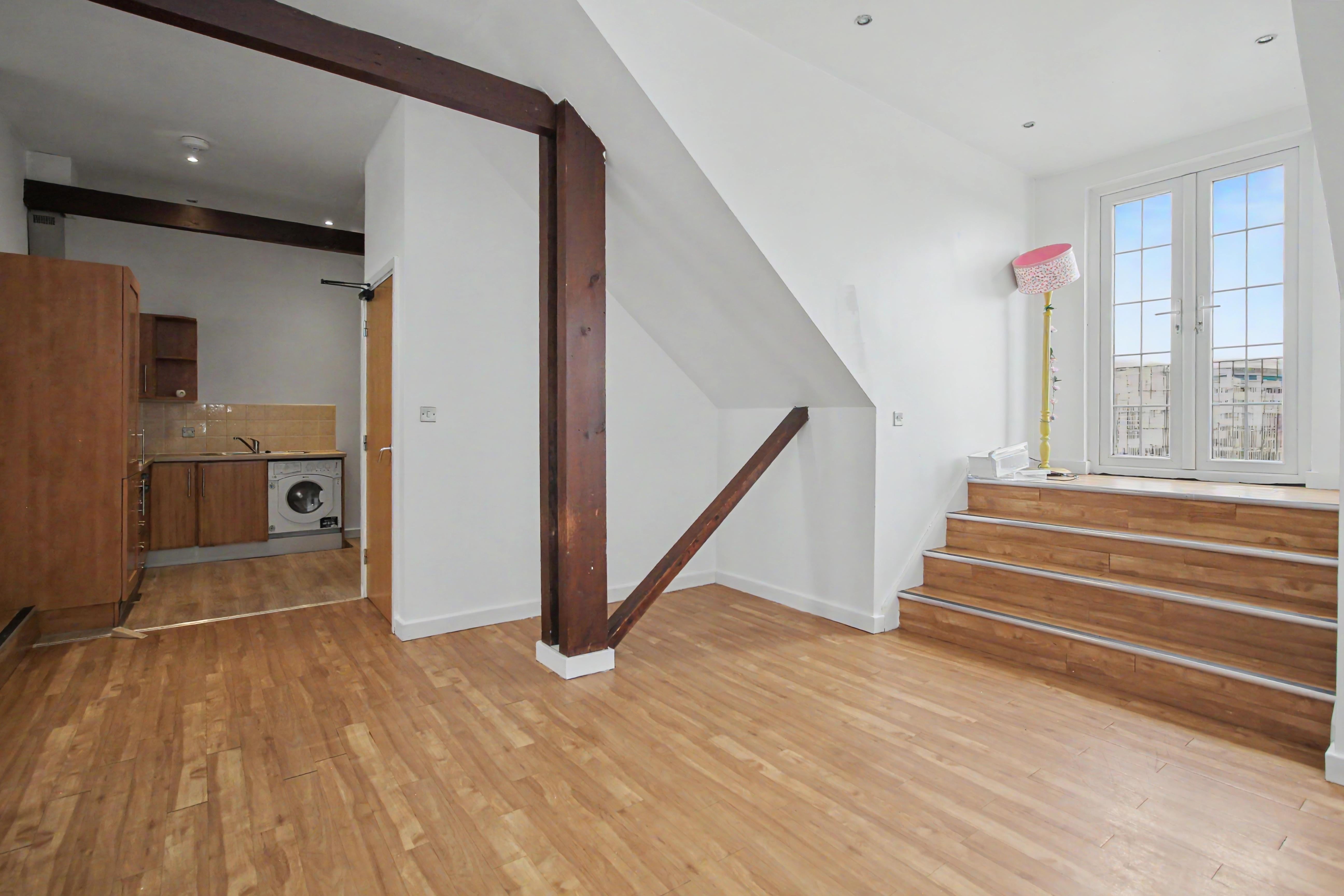 Flat Dychurch Lane in Northampton