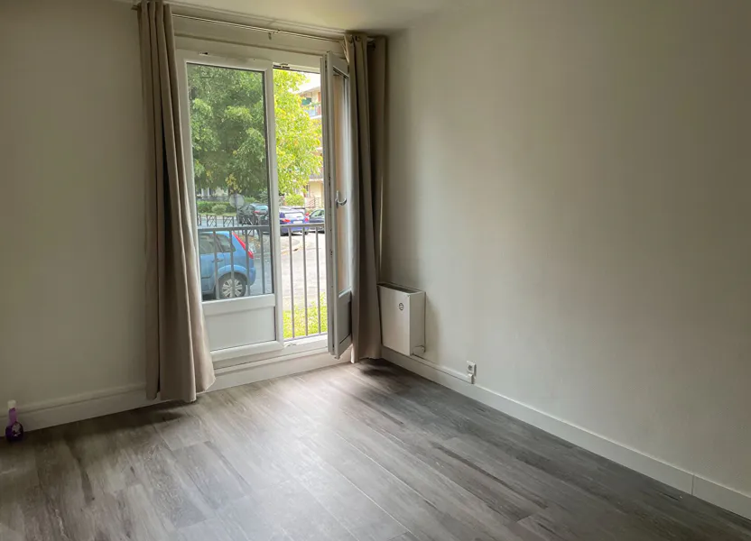 Appartement Rue Robert Desnos à Brou-sur-Chantereine