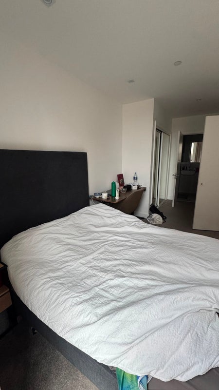 Room Back Hulme Street in Salford